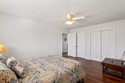 518 Paradise Drive, Tiki Island, TX 77554 - Photo 18