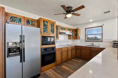 518 Paradise Drive, Tiki Island, TX 77554 - Photo 16