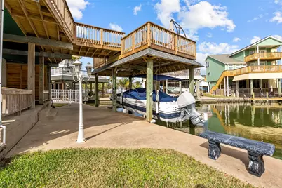518 Paradise Drive, Tiki Island, TX 77554 - Photo 36