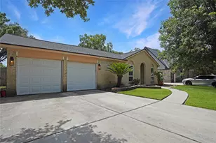 17119 Mellow Ridge Dr, Spring, TX 77379 - Photo 2