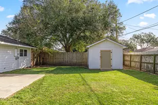 2208 Gontier Dr, Bay City, TX 77414 - Photo 24