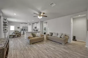 16451 Rosary Pea Pl, Conroe, TX 77385 - Photo 6