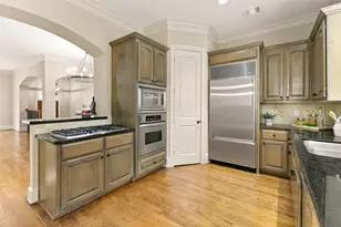4 Waterway Ct, The Woodlands, TX 77380 - Photo 12