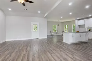 185 W Village Cove Loop, Livingston, TX 77351 - Photo 8