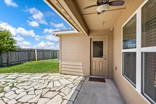 422 Hawks View Dr, La Marque, TX 77568 - Photo 28