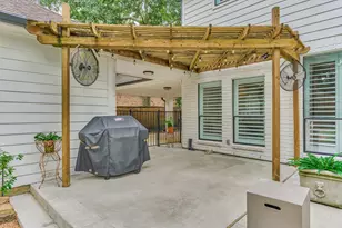 42 Golden Shadow Cir, The Woodlands, TX 77381 - Photo 44