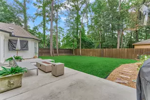 42 Golden Shadow Cir, The Woodlands, TX 77381 - Photo 36