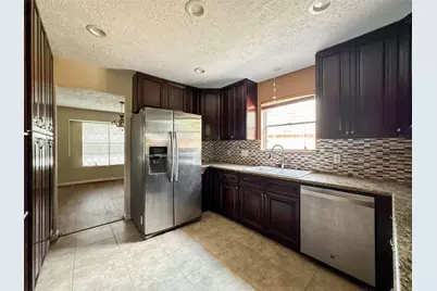 5907 Darkwood Drive, Houston, TX 77088 - Photo 10