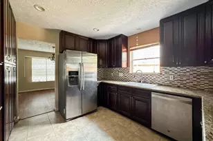 5907 Darkwood Dr, Houston, TX 77088 - Photo 10