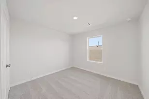 325 Bennett St, Angleton, TX 77515 - Photo 10