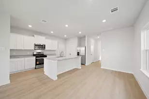 325 Bennett St, Angleton, TX 77515 - Photo 16