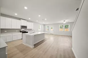 3605 Crawford St, Bay City, TX 77414 - Photo 12