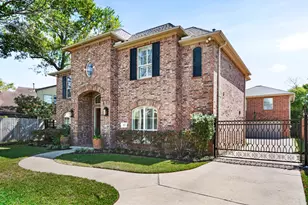 4521 Mayfair St, Bellaire, TX 77401 - Photo 2