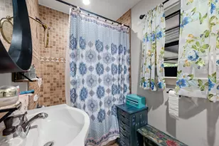 207 Chandler Dr, Baytown, TX 77521 - Photo 18