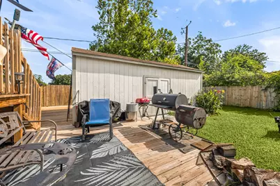 207 Chandler Drive, Baytown, TX 77521 - Photo 32
