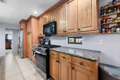 207 Chandler Drive, Baytown, TX 77521 - Photo 10