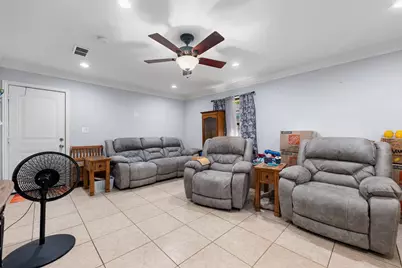 207 Chandler Drive, Baytown, TX 77521 - Photo 8