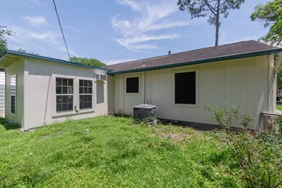 1737 S Park Drive, Alvin, TX 77511 - Photo 4