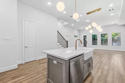 4744 Aftonshire Drive, Houston, TX 77027 - Photo 8