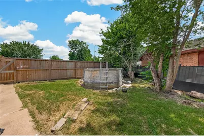 5739 Waterford Drive, Houston, TX 77033 - Photo 30
