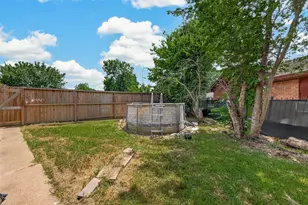 5739 Waterford Dr, Houston, TX 77033 - Photo 30