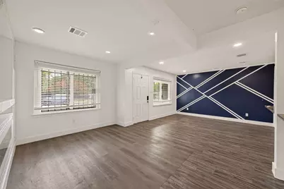 5739 Waterford Drive, Houston, TX 77033 - Photo 8