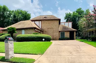 14135 Sandfield Dr, Houston, TX 77077 - Photo 1