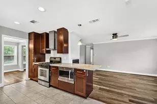 5519 Ariel St, Houston, TX 77096 - Photo 10