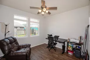 2110 Stonehollow Ct, Pearland, TX 77581 - Photo 16