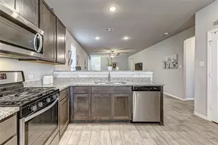 24715 Russet Bluff Trl, Houston, TX 77336 - Photo 22