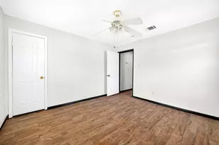 423 Gammon Dr, Houston, TX 77022 - Photo 16