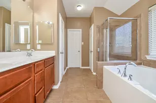 5411 Rio Dr, Baytown, TX 77521 - Photo 24