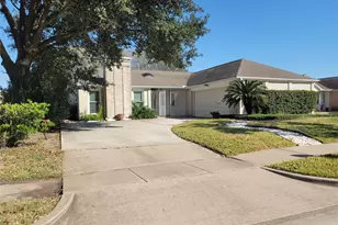 11630 Briar Rose Dr, Houston, TX 77077 - Photo 2