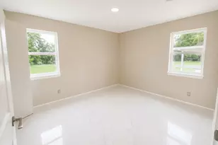 513 W Texas St, Brazoria, TX 77422 - Photo 4