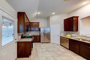 5227 Bay Ln, Bacliff, TX 77518 - Photo 12