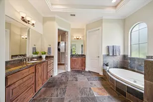 9621 Thompson Lake Dr, Missouri City, TX 77459 - Photo 14