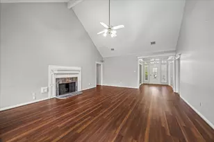 2102 Grand Mesa Dr, Kingwood, TX 77345 - Photo 10