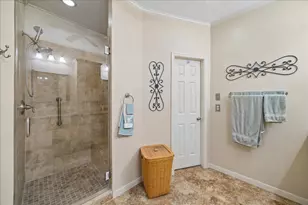 2102 Grand Mesa Dr, Kingwood, TX 77345 - Photo 16