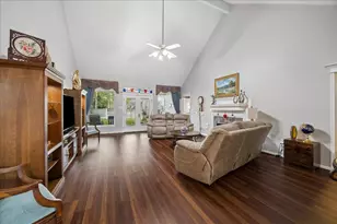 2102 Grand Mesa Dr, Kingwood, TX 77345 - Photo 8