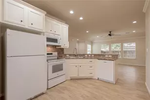 112 Bernice Dr, Huntsville, TX 77320 - Photo 12