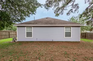 112 Bernice Dr, Huntsville, TX 77320 - Photo 34