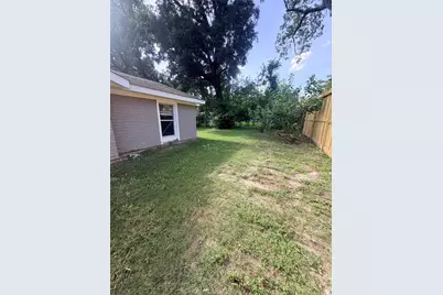 8127 Richland Drive, Houston, TX 77028 - Photo 18