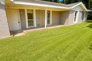 8127 Richland Dr, Houston, TX 77028 - Photo 2