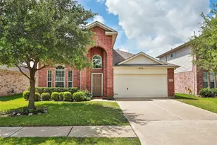 10243 Mills Run Dr, Houston, TX 77070 - Photo 1
