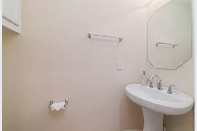 826 E 40th Street, Houston, TX 77022 - Photo 4