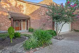 15070 Kimberley Ct, Houston, TX 77079 - Photo 2
