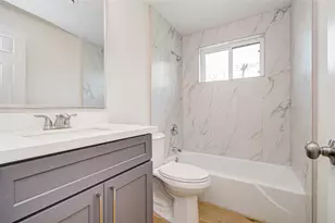 7510 Troulon Dr, Houston, TX 77074 - Photo 36