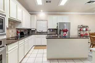 21 Sandelwood Trl Trail, Beaumont, TX 77706 - Photo 14