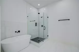 119 E 38th St, Houston, TX 77018 - Photo 22