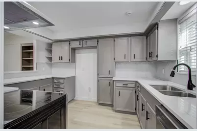 1888 Saxony Lane, Houston, TX 77058 - Photo 6